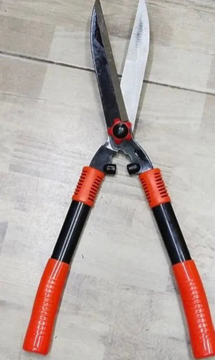 Red Scissor Vellgo International